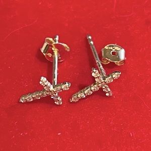 mini cross earrings in 18k yellow gold and natural diamond
